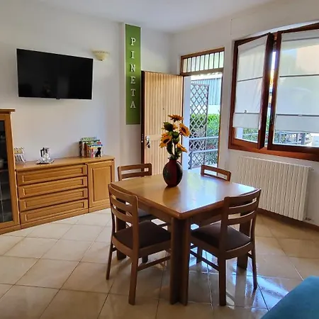 Casetta Pineta Mare アパート ポルト・サン・ジョルジョ