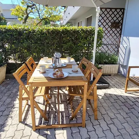 Casetta Pineta Mare アパート ポルト・サン・ジョルジョ